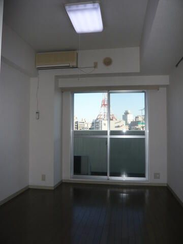 ポルタキアーラの洋室