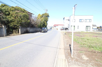 【前面道路含む現地写真】