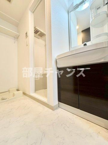 エステムコート名古屋泉プラチナムゲートの独立洗面台