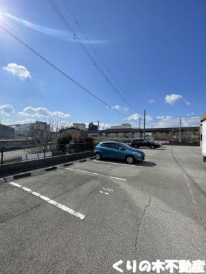 【駐車場】 | サンコート・ヴィラ | 駐車場完備です