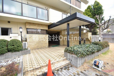 【エントランス】 | エクセレンス山本