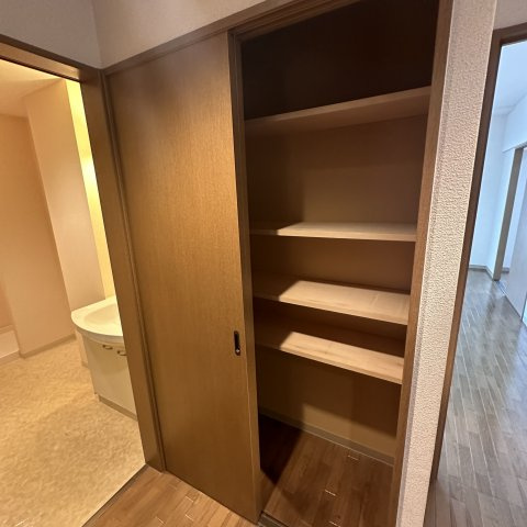 秀弐番館の収納