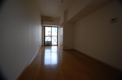 【居間・リビング】 | 博多Vビル | 別号室の写真になります。現況優先。