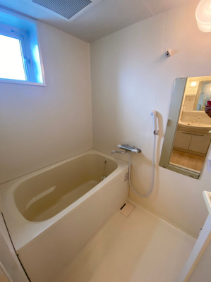 【浴室】 | ピュアドームアドニス吉塚 | 別号室の写真になります。現況優先。