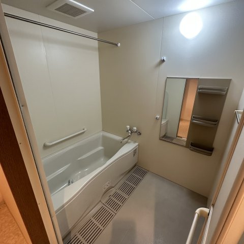 秀弐番館の浴室