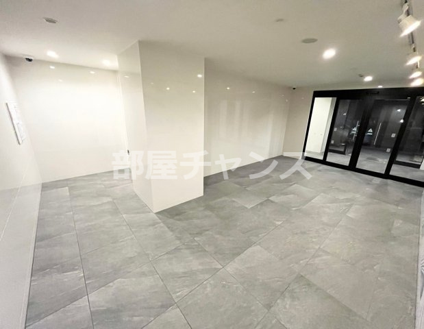 メイクスアート太閤通のロビー