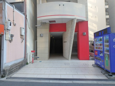 【エントランス】 | SERENITE本町ROJI02