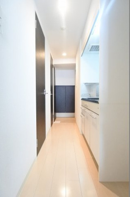 【玄関】 | SERENITE本町ROJI02