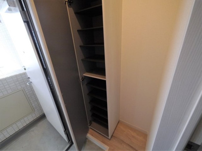 【玄関】 | カトレア箱崎 | 別号室の写真になります。現況優先。