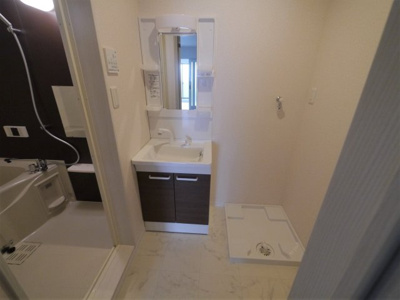 【洗面所】 | カトレア箱崎 | 別号室の写真になります。現況優先。