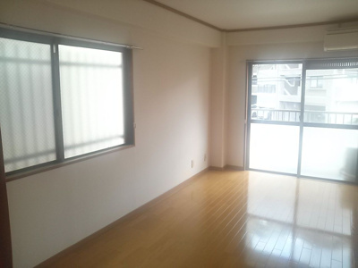 【洋室】 | エスポワール諸岡 | 別号室の写真になります。現況優先。