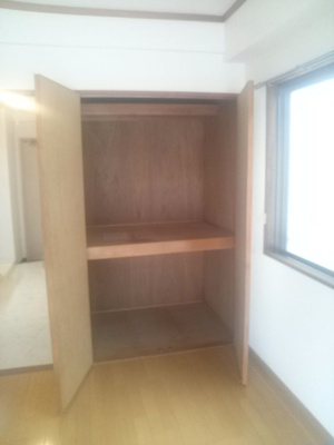 【収納】 | エスポワール諸岡 | 別号室の写真になります。現況優先。