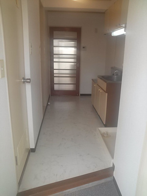 【玄関】 | エスポワール諸岡 | 別号室の写真になります。現況優先。