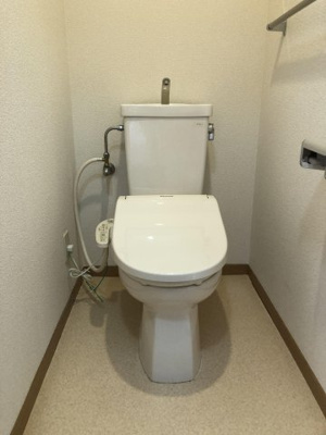 【トイレ】 | エスペレITO | 別号室の写真になります。現況優先。