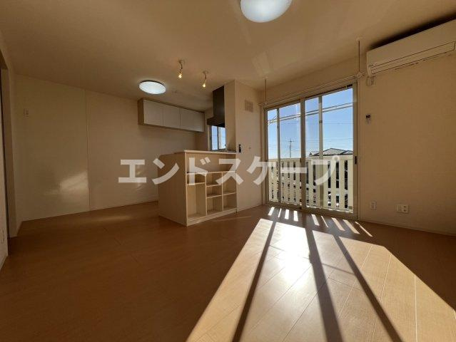 リ ジェルの居間・リビング|高崎、前橋のお部屋探しはエンドスケープまで！お客様の理想お聞かせ下さい♪