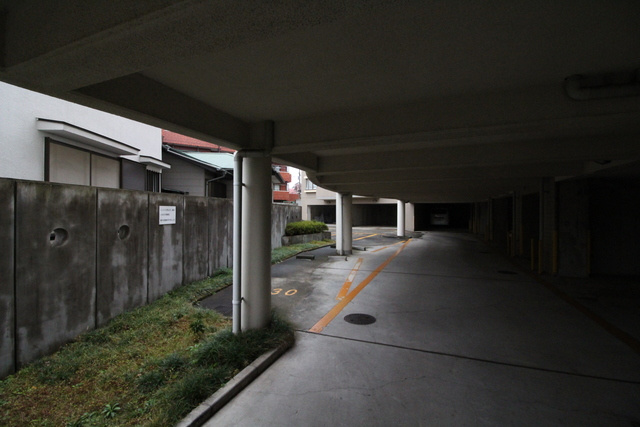 グランボヌール青葉台の駐車場