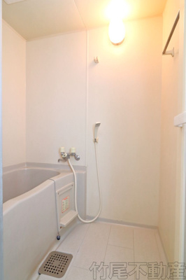 【浴室】 | M98 | 別号室の写真になります。現況優先。