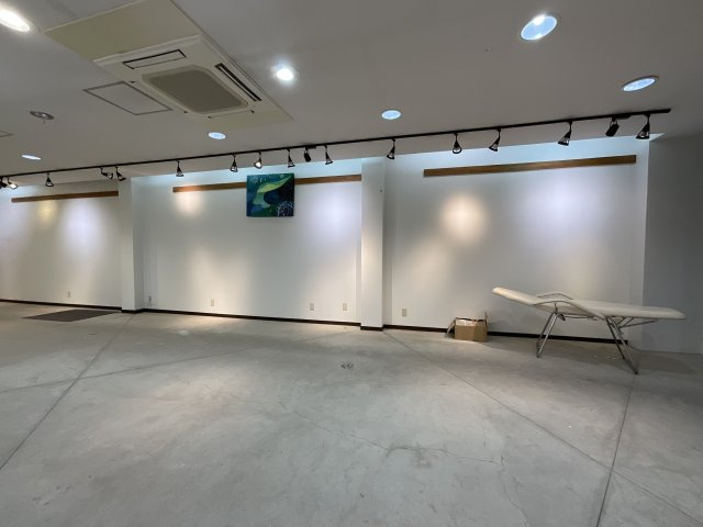 西門前商店街西本テナントの内装|きれいな内装です