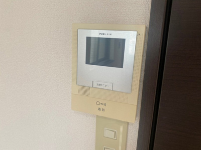 【セキュリティ】 | コンフォートベネフィス箱崎11 | 別号室の写真になります。現況優先。