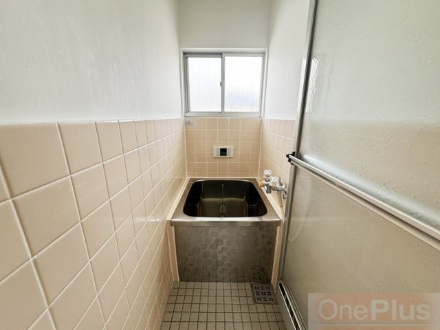 ハイツ八坂の浴室