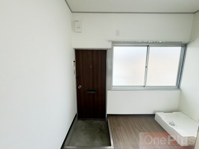 ハイツ八坂の玄関