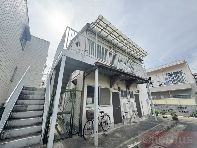 ハイツ八坂の外観