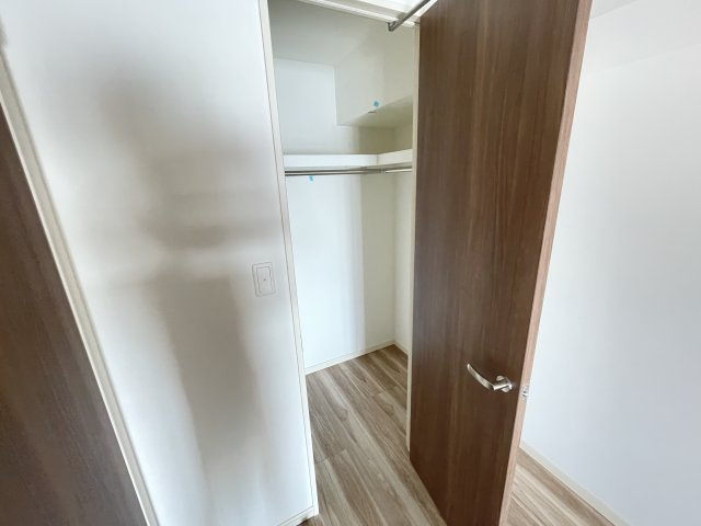 ラグゼナ流山おおたかの森の収納|別号室、別間取りの参考写真です