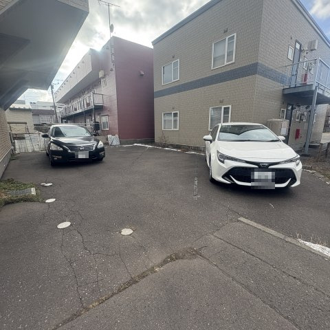 クレール・シャンブルの駐車場