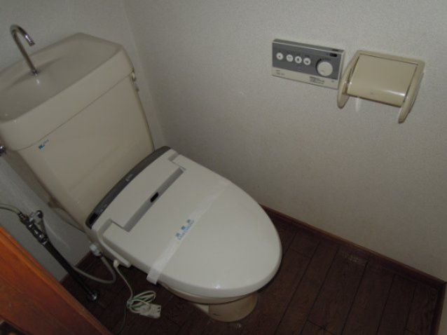 ニューシティＡのトイレ|温水洗浄便座