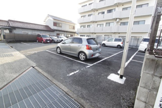 【駐車場】