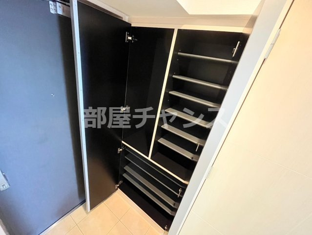 フロンティアタワー名駅南の収納