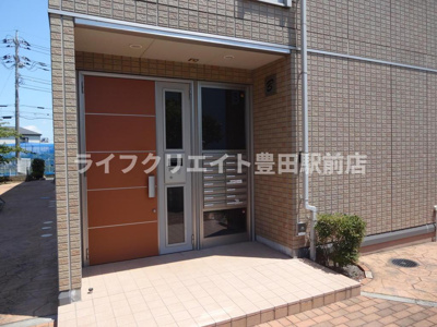 【エントランス】 | ロイヤルコートKayAB B