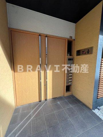 Pont vert 花音（ポンベール花音）　BRAVI不動産のエントランス