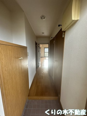 【玄関】 | ゴールドタウン山田Ⅱ | 明るい玄関です