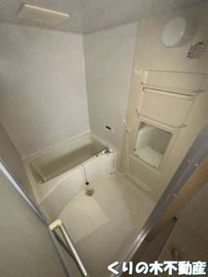 【浴室】 | ゴールドタウン山田Ⅱ | ゆったり過ごせるお風呂です（同タイプのお部屋です。現況を優先します。）