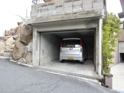 【駐車場】 | マイホームあやめ池 | 掘り込み駐車場