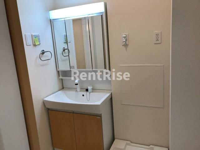グリシーナの洗面所|洗面