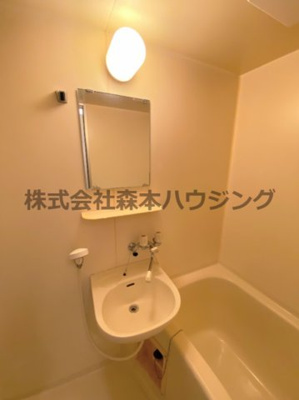 【洗面所】 | 　エレガンスシティー | コンパクトで使いやすい洗面所