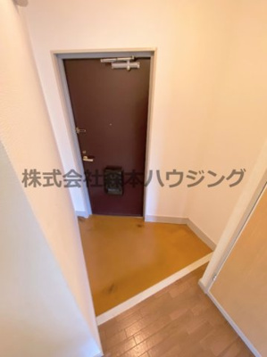 【玄関】 | 　エレガンスシティー | 落ち着いた玄関です