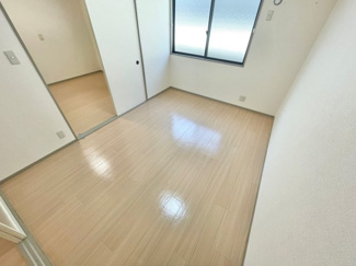 【寝室】 | シャルム南山本