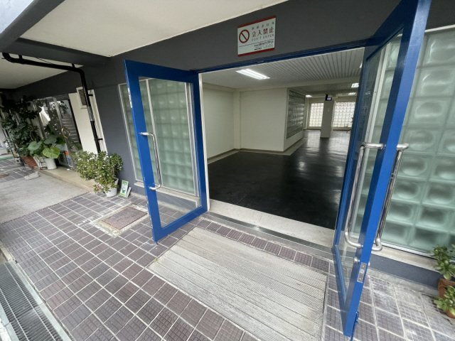 サンヒルズ芦屋1号館のエントランス