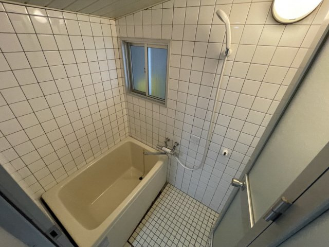 サンヒルズ芦屋1号館の浴室