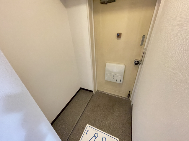 サンヒルズ芦屋1号館の玄関