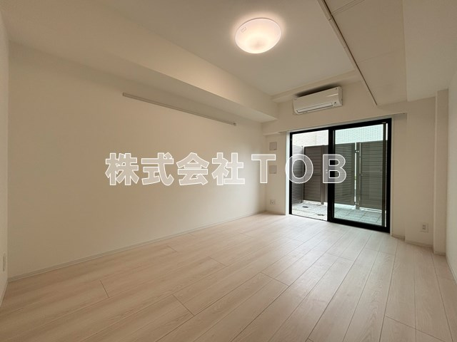 【居間・リビング】 | ブライズ高井戸DUE | 洋室8.3帖
