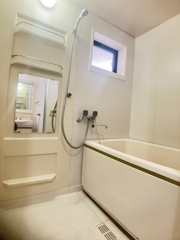 メイトMIの浴室