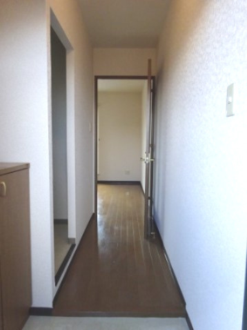 ジュネス高源坂の玄関