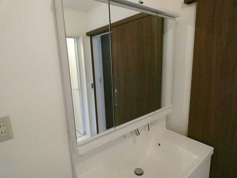 北国分一丁目貸家の洗面所