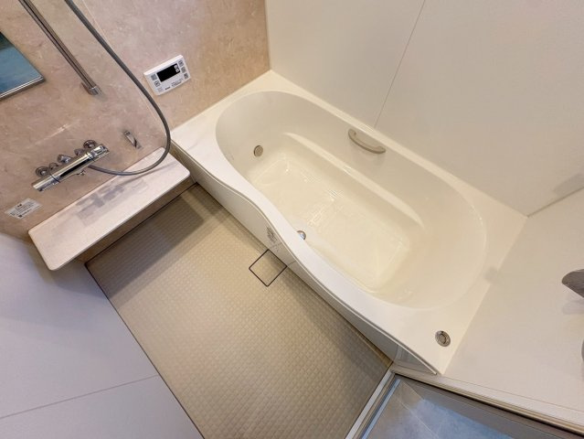 北国分一丁目貸家の浴室