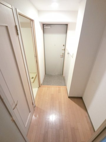 エリューディ船橋本町の玄関