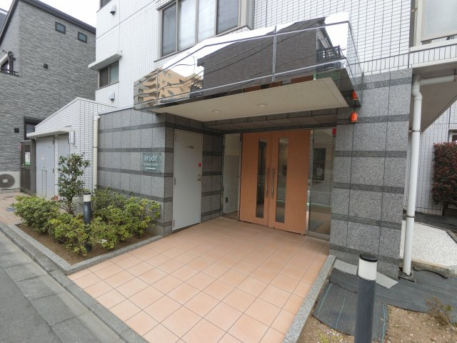エリューディ船橋本町のエントランス